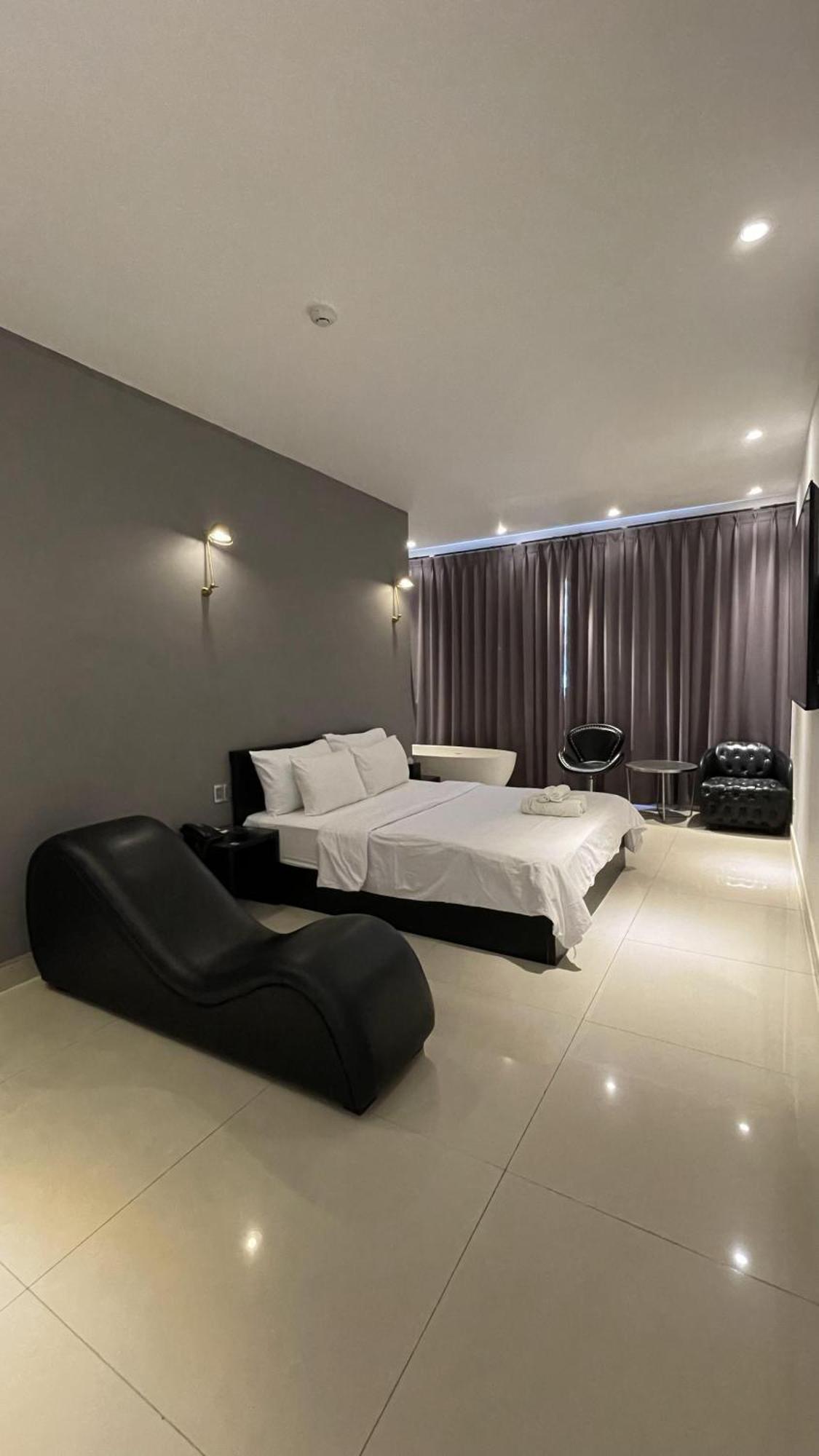 A In Hotel Riverside Ho Si Minh-város Kültér fotó